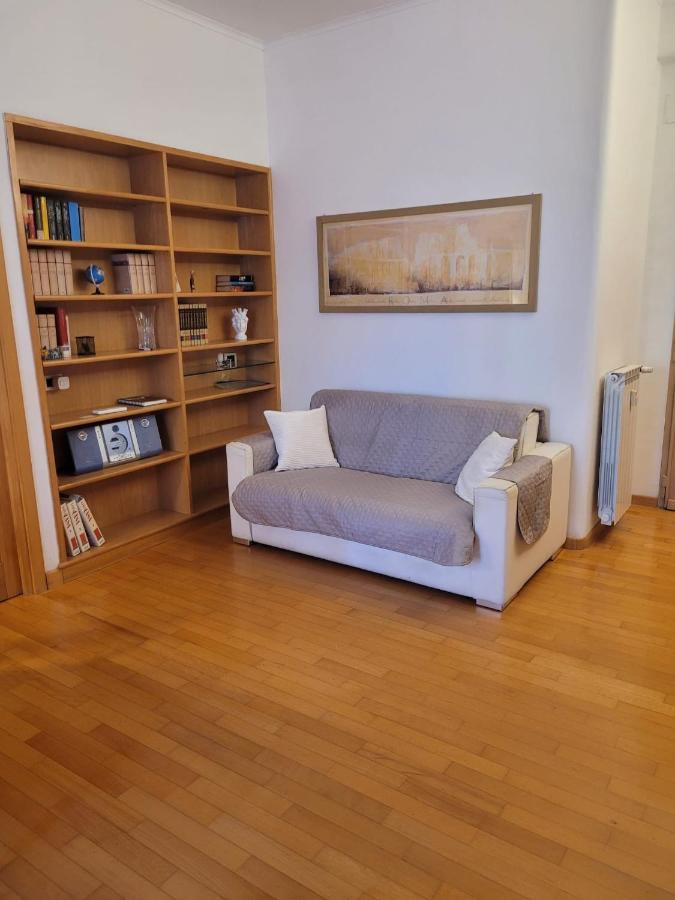 Lovely Suite Accogliente Appartamento Tra Policlinico E Piazza Bologna ローマ エクステリア 写真