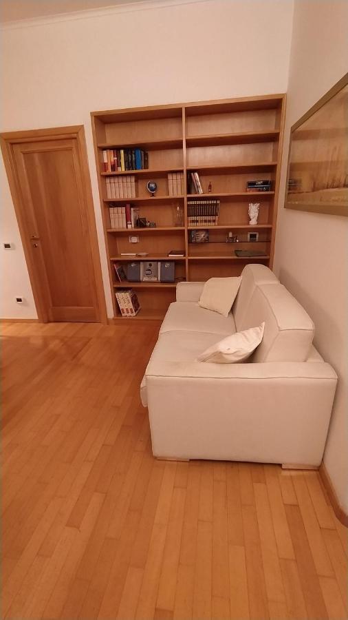 Lovely Suite Accogliente Appartamento Tra Policlinico E Piazza Bologna ローマ エクステリア 写真