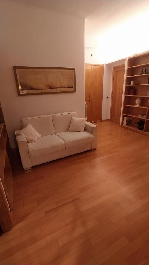 Lovely Suite Accogliente Appartamento Tra Policlinico E Piazza Bologna ローマ エクステリア 写真